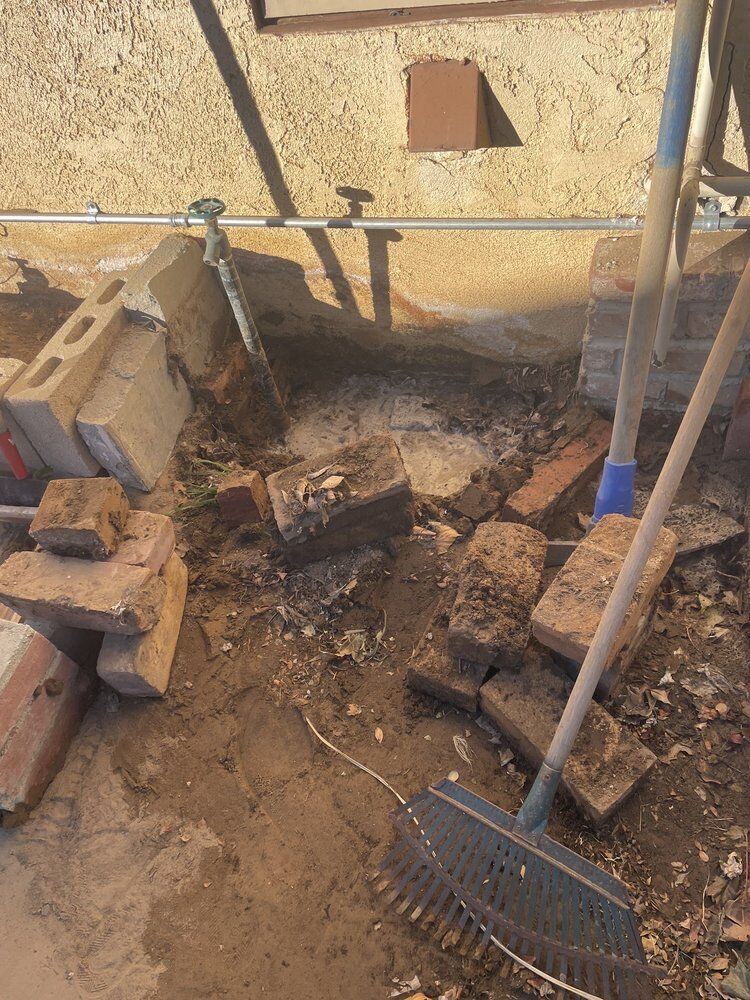 Exterior supply line during repair